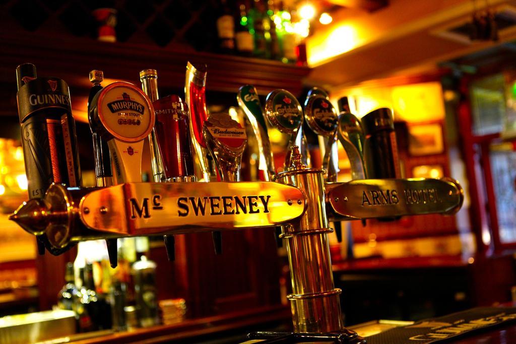 Mcsweeney Arms Hotel Cill Airne Exteriör bild