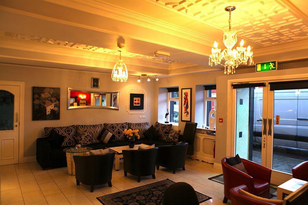 Mcsweeney Arms Hotel Cill Airne Exteriör bild