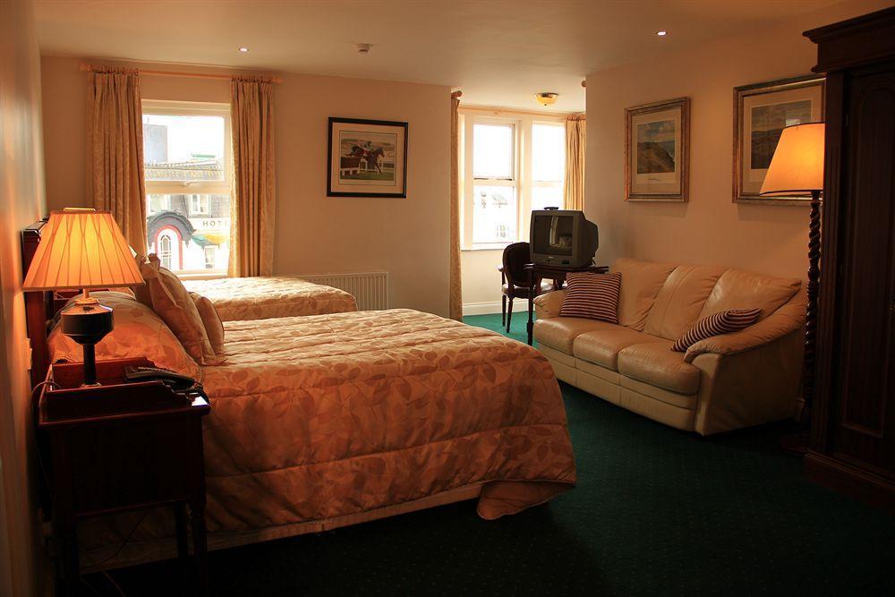 Mcsweeney Arms Hotel Cill Airne Exteriör bild