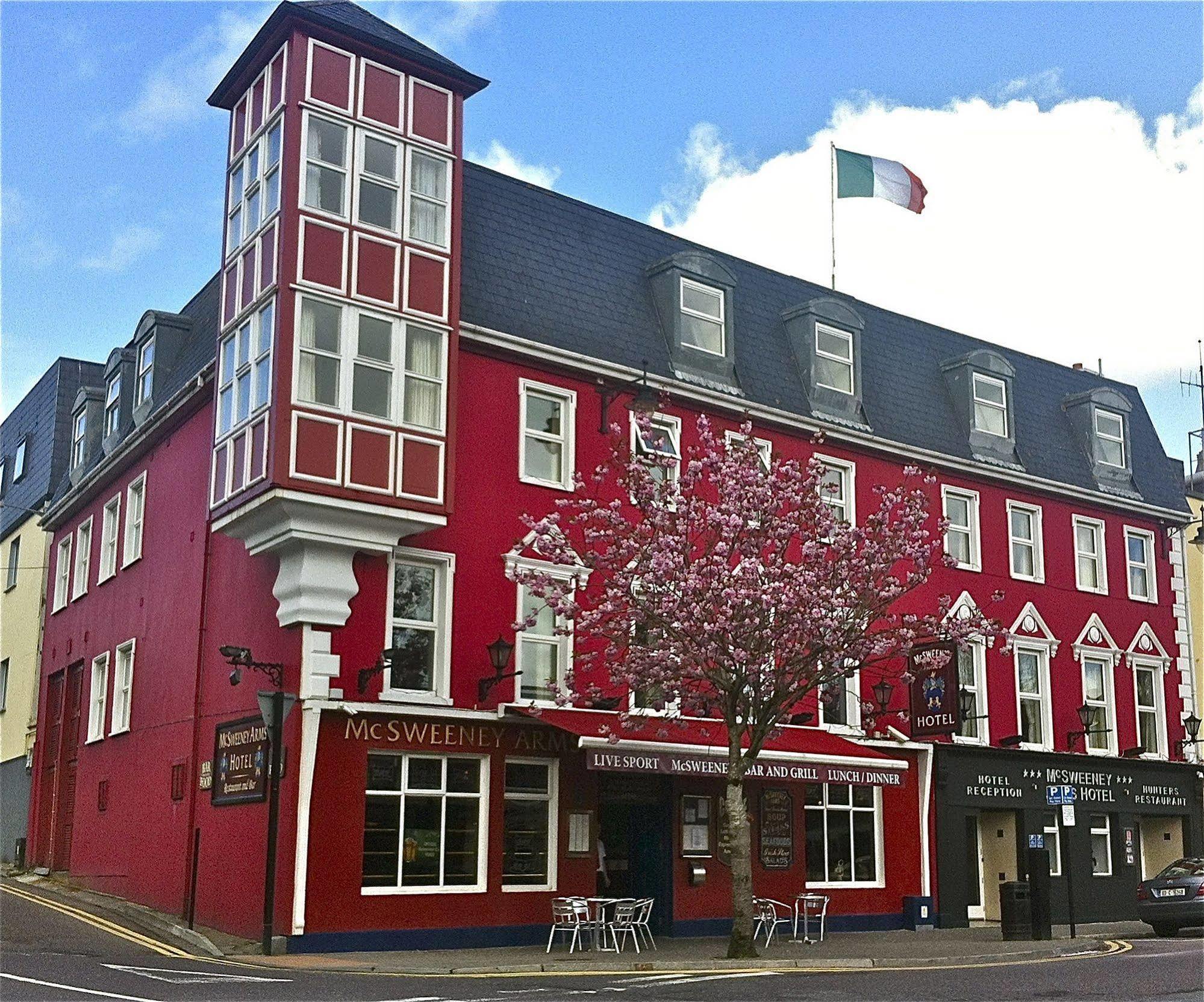 Mcsweeney Arms Hotel Cill Airne Exteriör bild