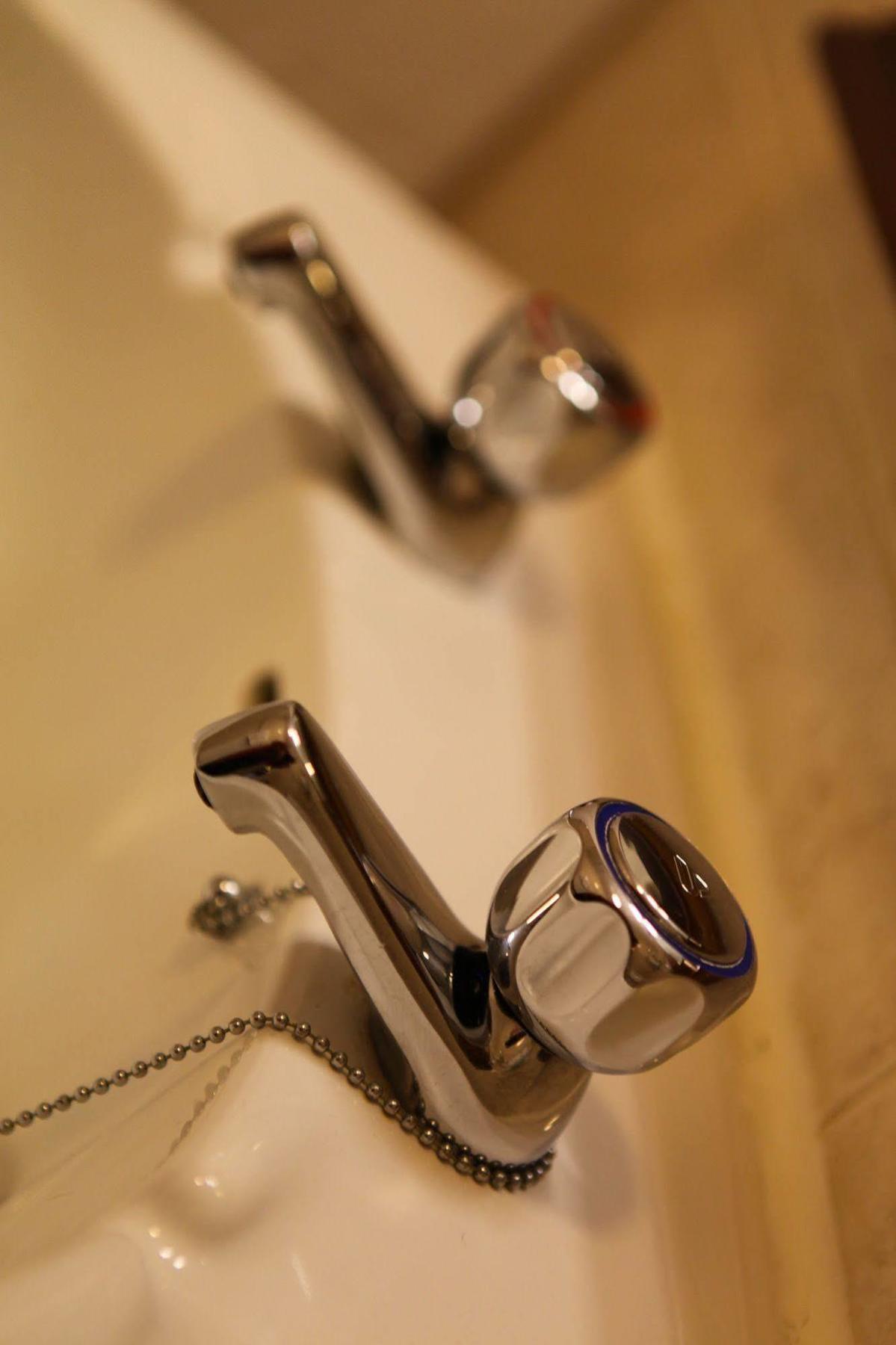 Mcsweeney Arms Hotel Cill Airne Exteriör bild