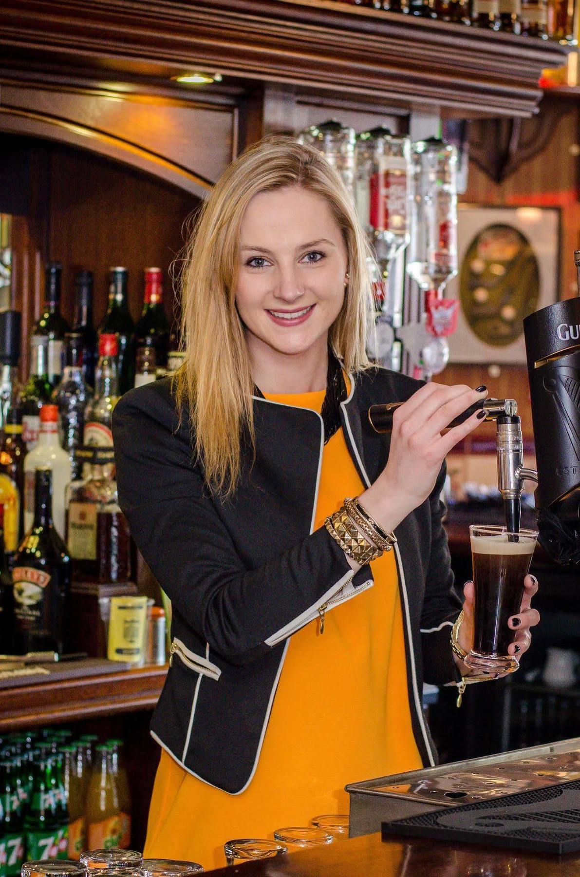 Mcsweeney Arms Hotel Cill Airne Exteriör bild